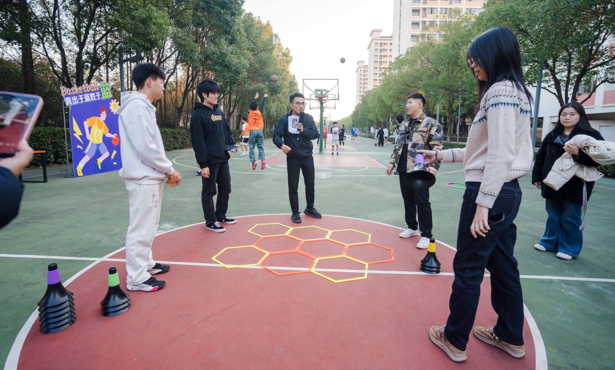 雪堂社区：跃动青春风采，绽放别样“篮”图