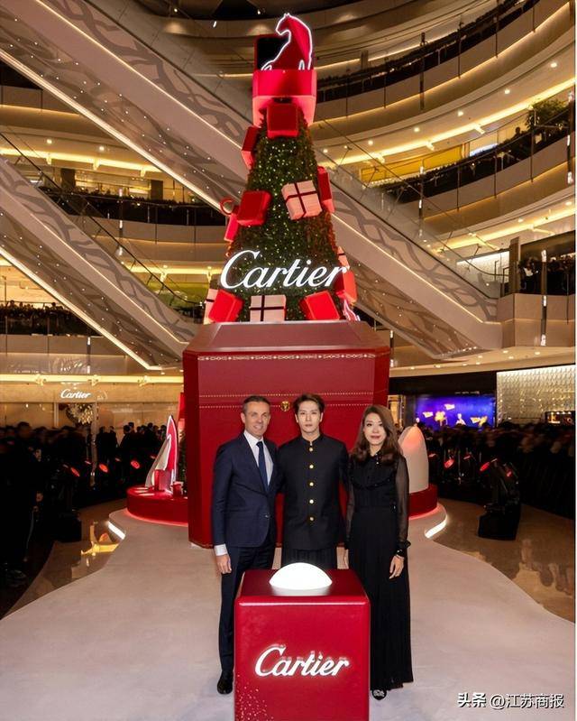 卡地亚举办亮灯仪式