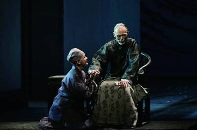 姚奕:做舞台上的“造梦人”