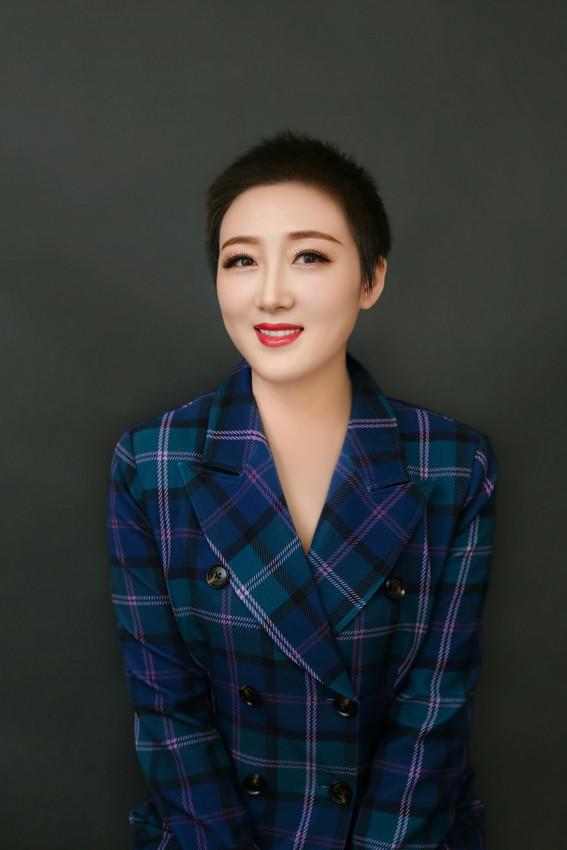 著名歌手王维进军流行乐坛，正式更名王沩沩