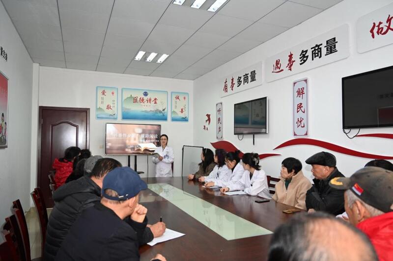 跨越数字鸿沟，书香温暖夕阳｜启东市第三人民医院成功举办“银龄数字阅读进社区”活动