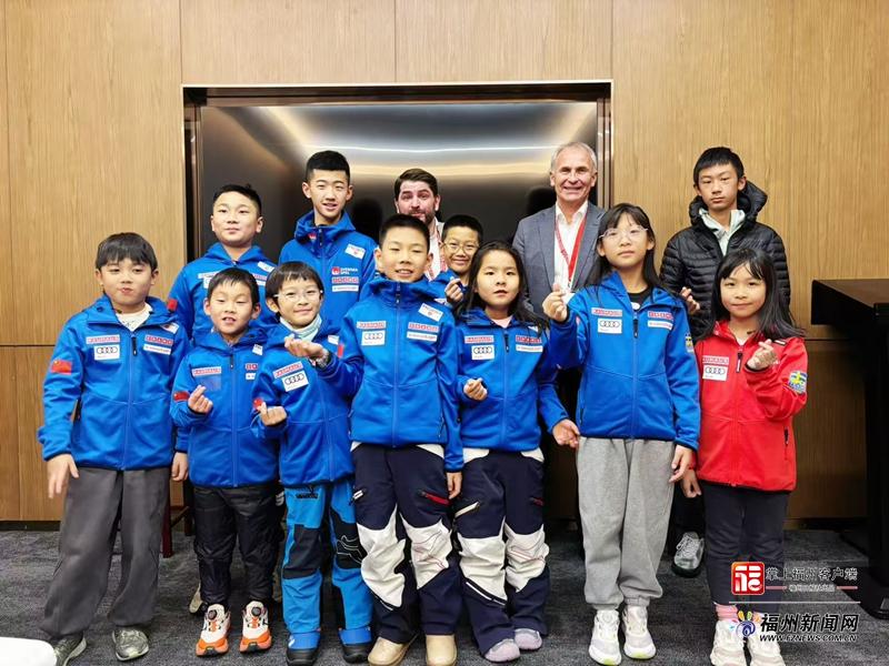 13名福州“雪娃”站上奥运级冰雪赛道 摘得1金1银1铜