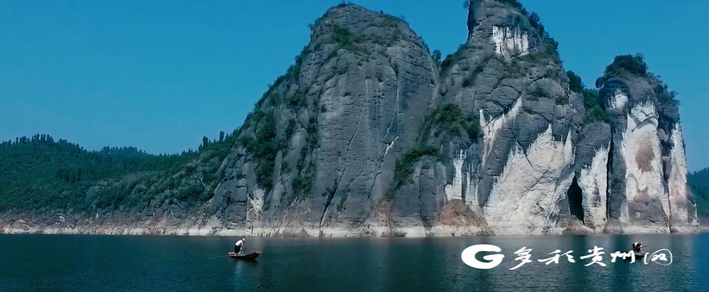 跟着央视看务川，打卡仡佬传奇！今天 CCTV6 重播《碧血丹砂》